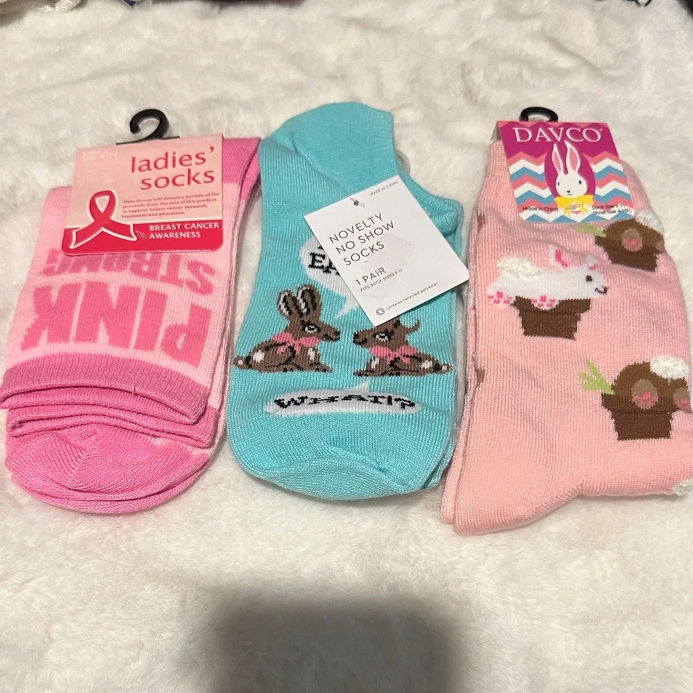 Women's Pink and Blue Novelty Socks Size 9-11